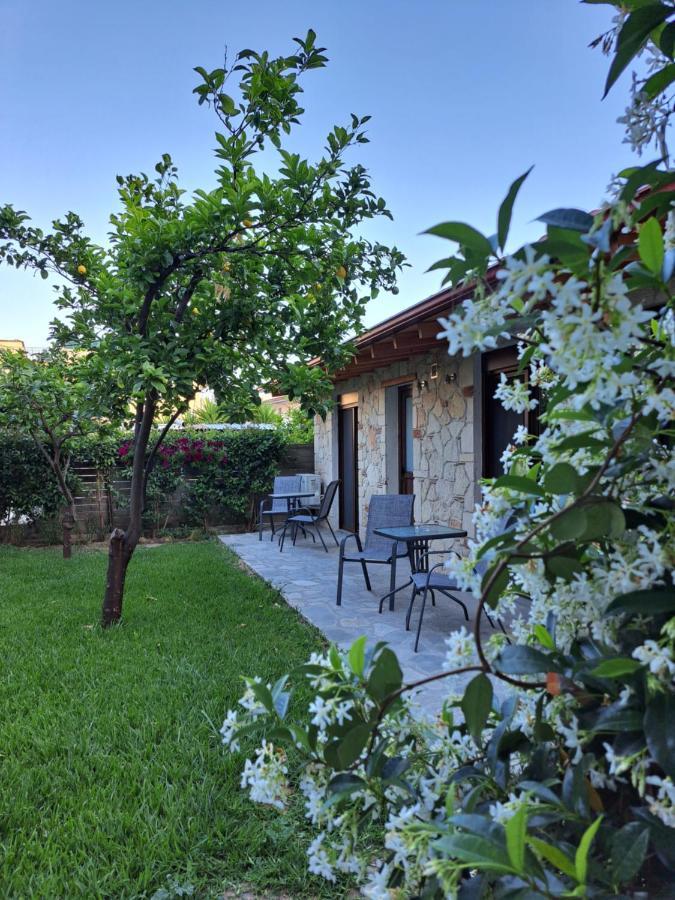 Citrus Garden Apartment Nea Skioni Exterior foto