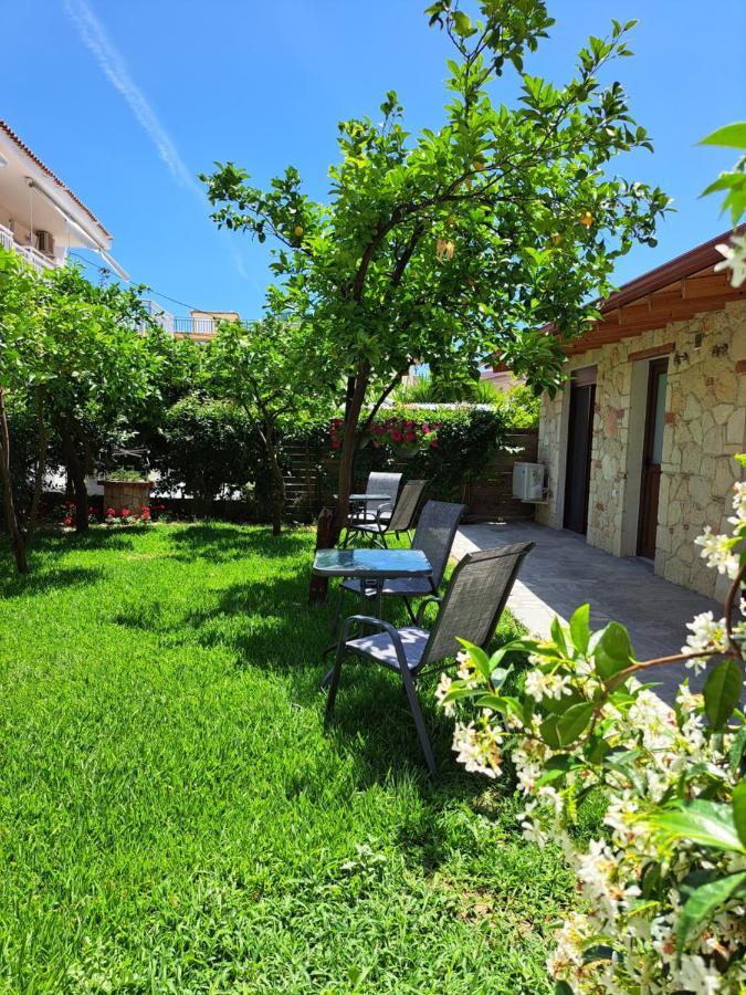 Citrus Garden Apartment Nea Skioni Exterior foto